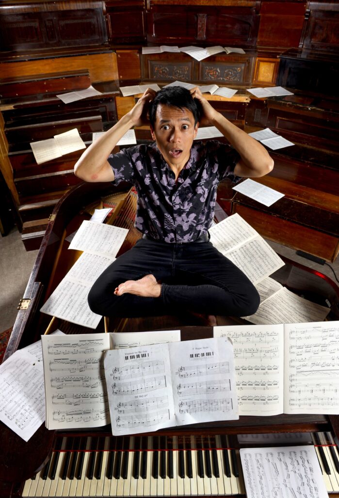 Looney Tunes pianist Edinburgh Festival Fringe show “The Boy From Bantay” with Jeremy Rafal